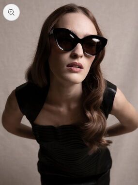 LAPIMA Manuela Black Cat-Eye Sunglasses